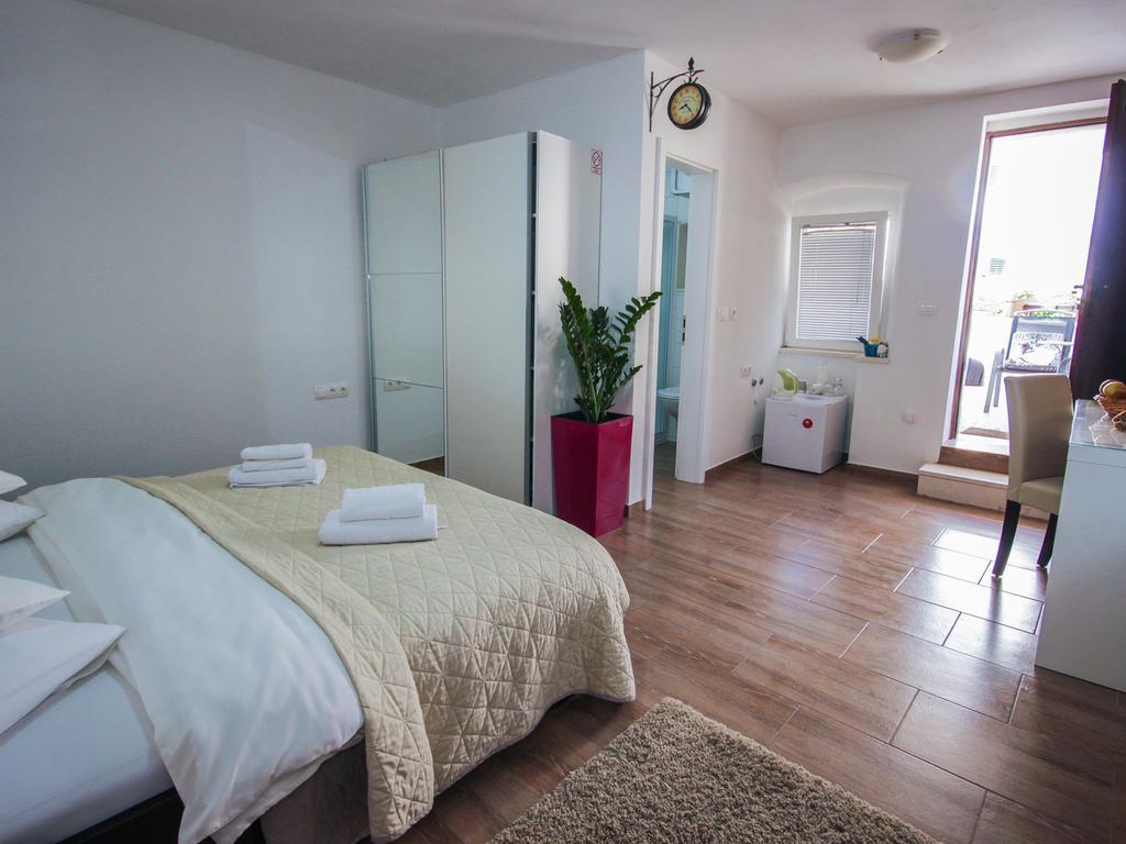 Guest House Vagabundo Imb Split Exterior photo