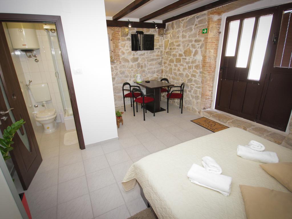 Guest House Vagabundo Imb Split Exterior photo